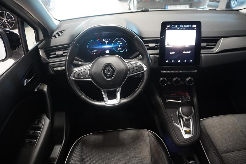Bild 2 av Renault Captur E-TECH Plugin-Hybrid 160 Intens Drag Kamera 160hk