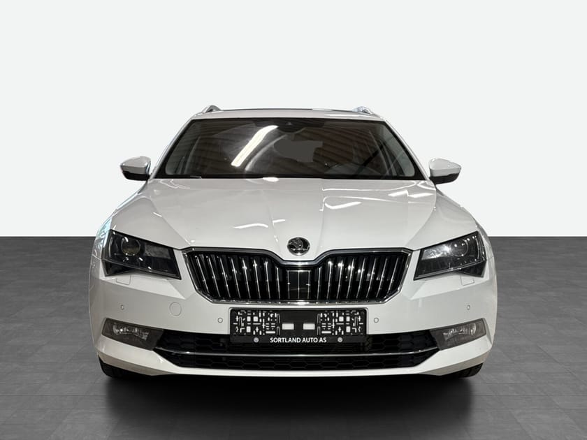 Bilde 4 av Škoda Superb Stasjonsvogn Sup 3 stv l&k tdi 190 4x4 dsg