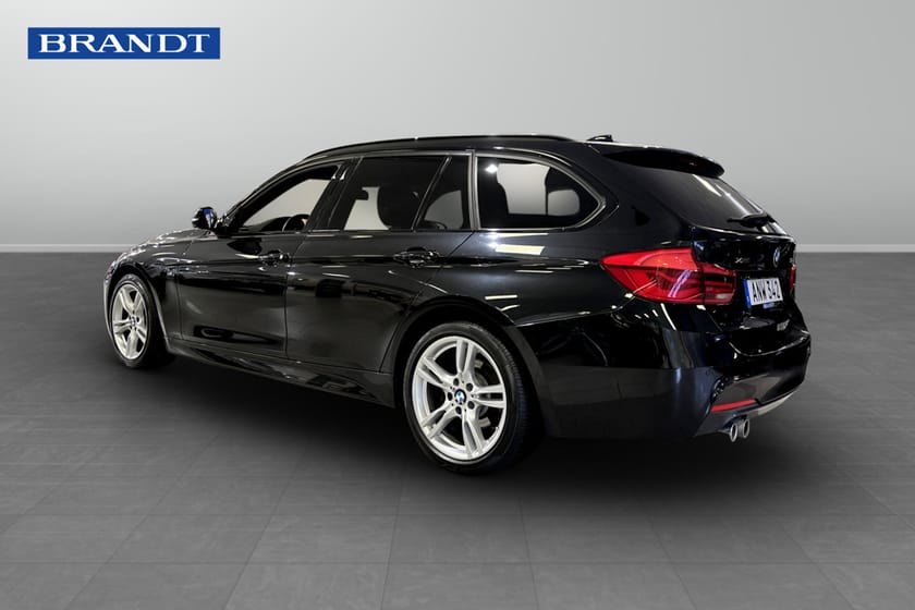 Bild 2 av BMW 320i xDrive Touring M-sport 184hk
