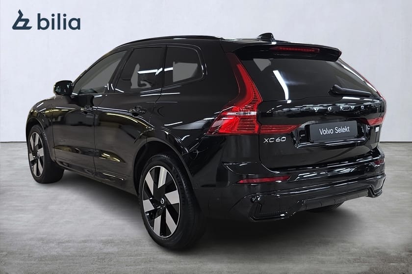 Bild 3 av Volvo XC60 Recharge T6 Ultimate Dark/HarmanK/360Kamera/BLIS/Panorama