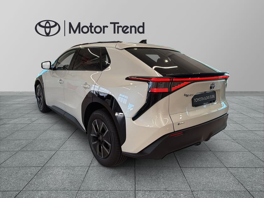Bild 2 av Toyota bZ4X