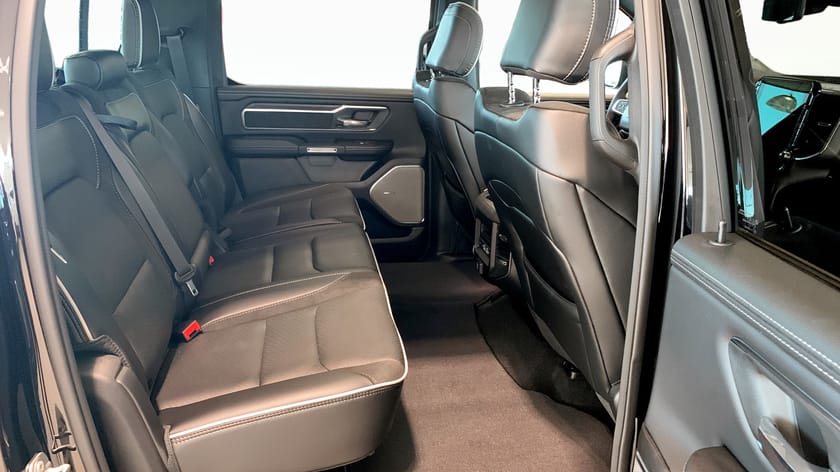 Bild 5 av RAM 1500 Crew Cab Laramie Night Edition 3.0L 420hk 4WD