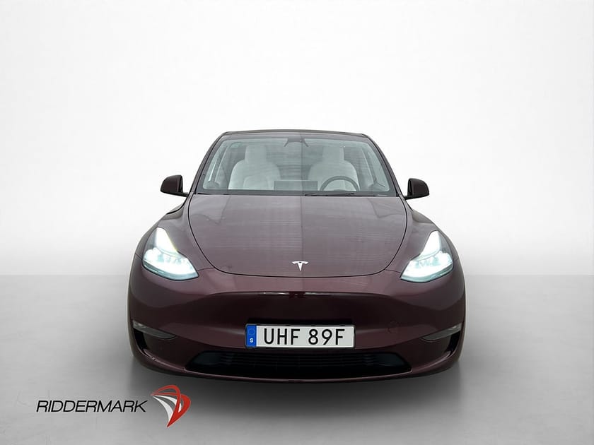Bild 3 av Tesla Model Y Long Range AWD Ljus interiör Drag AP Pano MOMS
