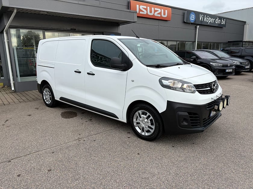 Bild 2 av Opel Vivaro Skåpbil IP L2 Drag, Backkamera, Värmare