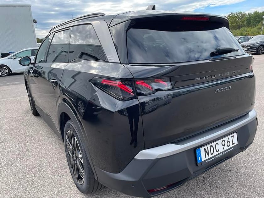 Bild 4 av Peugeot 5008 Hybrid 145