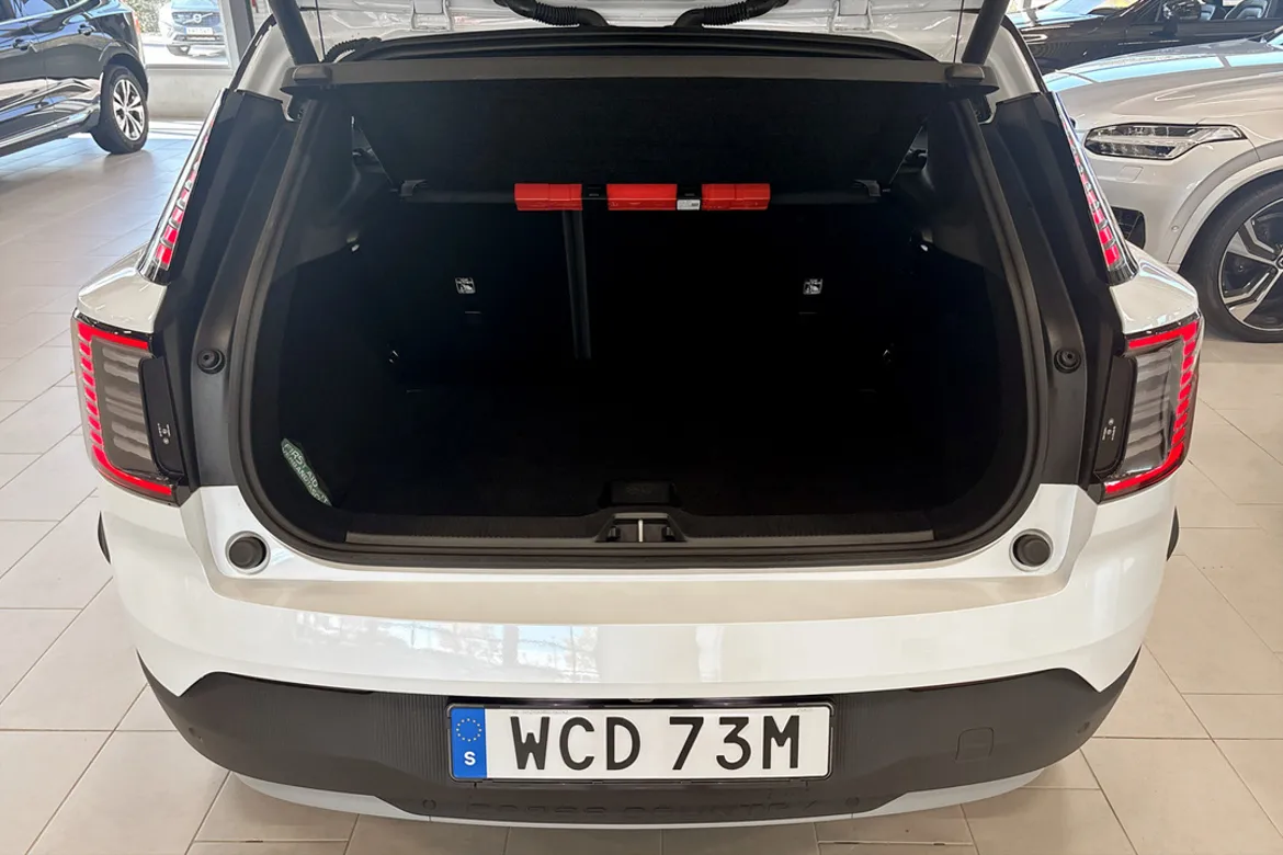 Volvo EX30 Cross Country Twin Motor Performance
