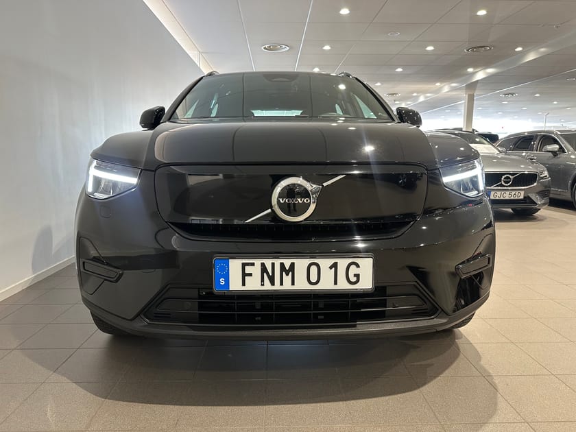 Bild 2 av Volvo XC40 Recharge Core Edition/ Navigation/ Backkamera/ Dragkrok