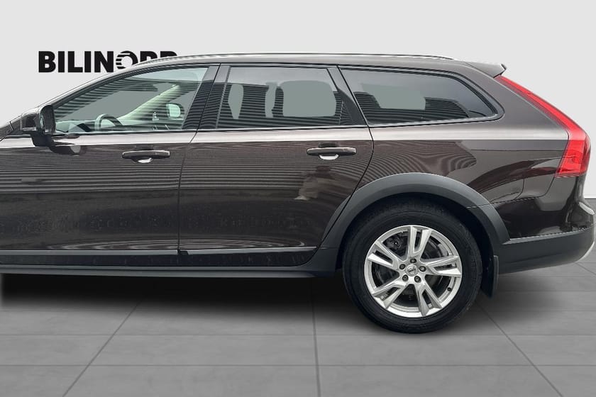 Bild 4 av Volvo V90 Cross Country D4 Advanced AWD/MoK/Drag