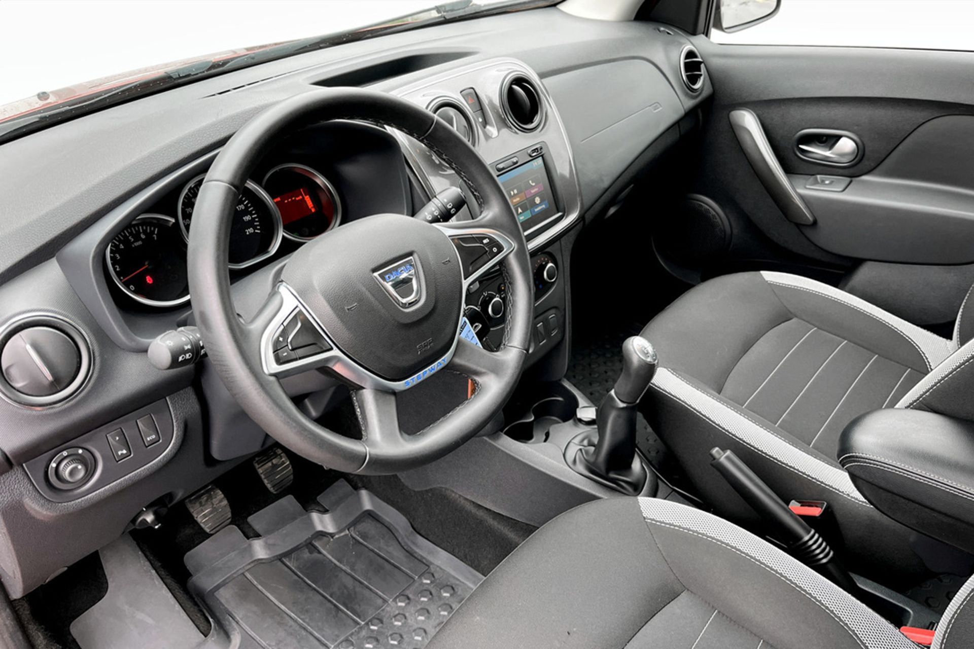 Dacia Sandero Stepway 0.9 TCe 2019, bild 5/9