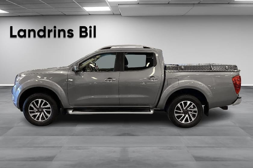 Bild 4 av Nissan Navara Dubbelhytt 2.3 dCi 4WD Tekna, Flaklock, Taklucka