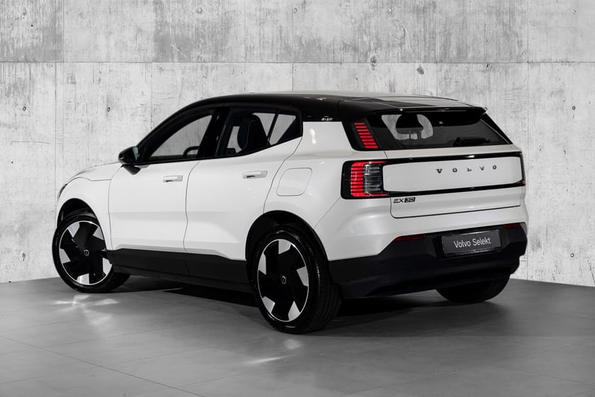 Bilde 3 av Volvo EX30 Twin Motor Performance AWD Plus - H&K lydanlegg / Sommerkampanje