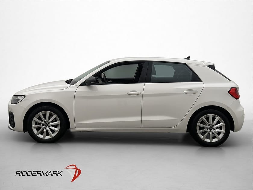 Bild 4 av Audi A1 Sportback 30 TFSI 110hk Proline CarPlay Cockpit