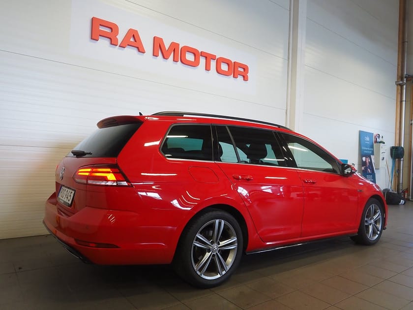 Bild 4 av Volkswagen Golf Sportscombi SC 1.5 TSI 150hk DSG R-Line | Pluspaket |