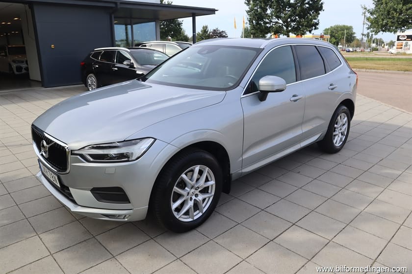 Bild 2 av Volvo XC60 D4 AWD 190hk Momentum SE Drag Svensksåld