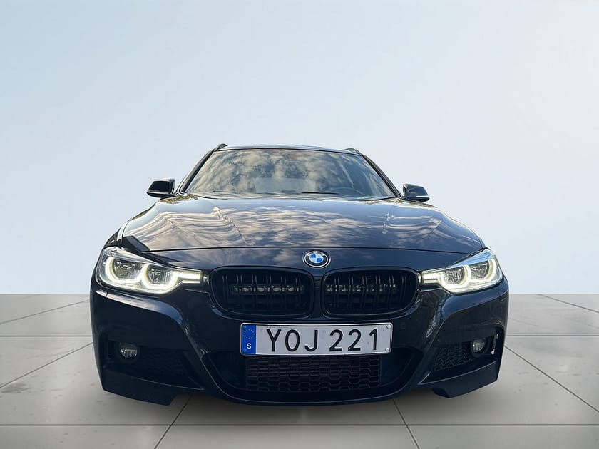 Bild 2 av BMW 320d xDrive Touring M Sport SoV-Däck/Drag/Rattvärm/Navi/Kamera/Psens