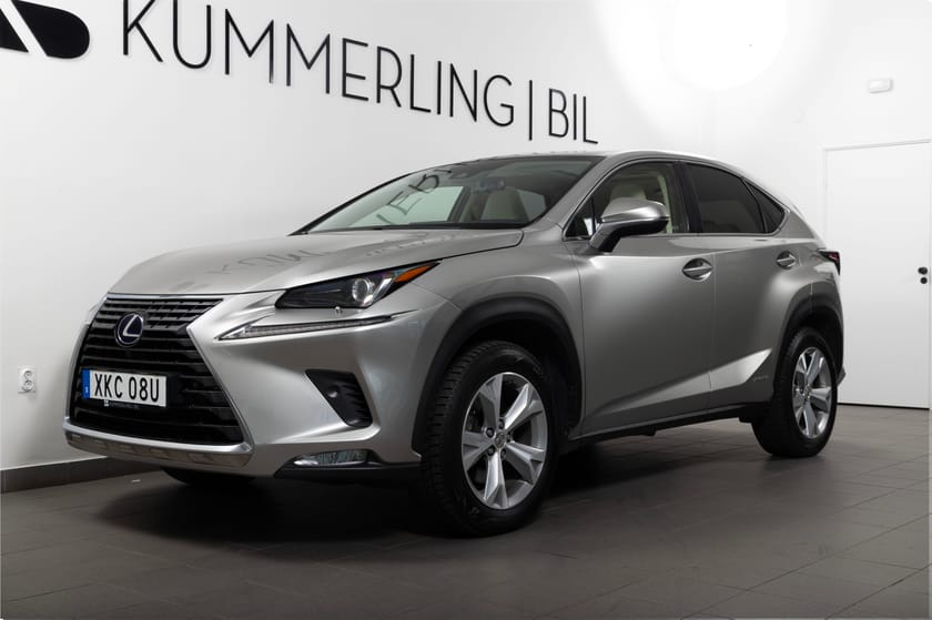 Bild 2 av Lexus NX 300h AWD 2.5 E-CVT 197hk Executive Premium Pano/Drag/Navi/Elstol