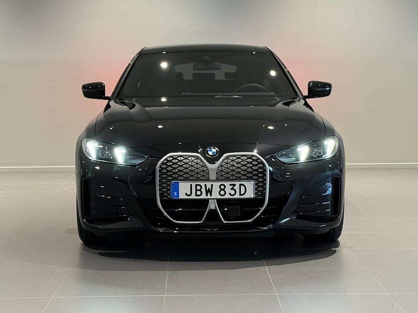 Bild 2 av BMW i4 eDrive40 Gran Coupé M Sport Edition Drag Adaptiv Farth Rattvärme