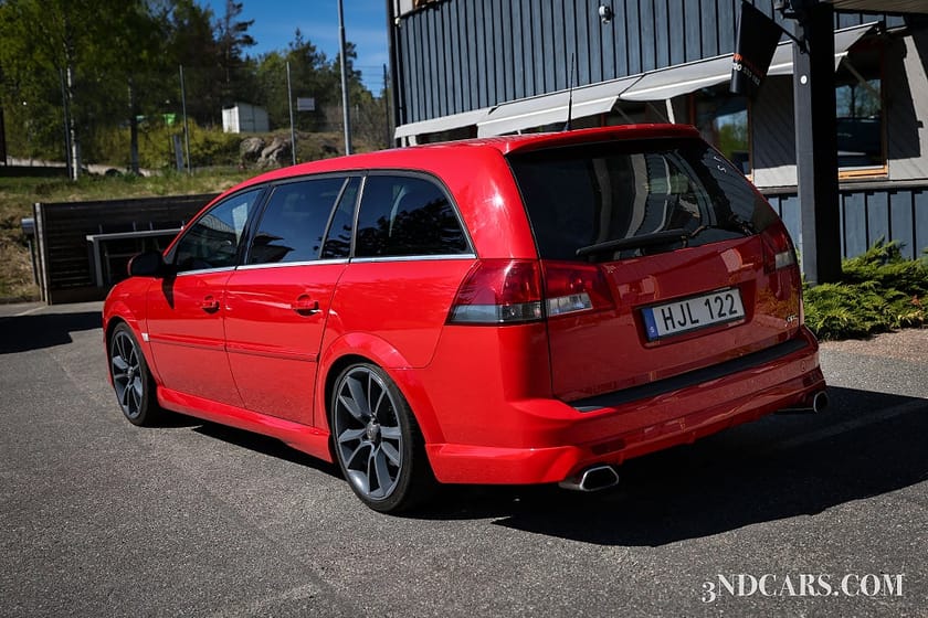 Bild 2 av Opel Vectra Caravan OPC 2.8 V6 Turbo 280 HK RECARO SVENSKSÅLD