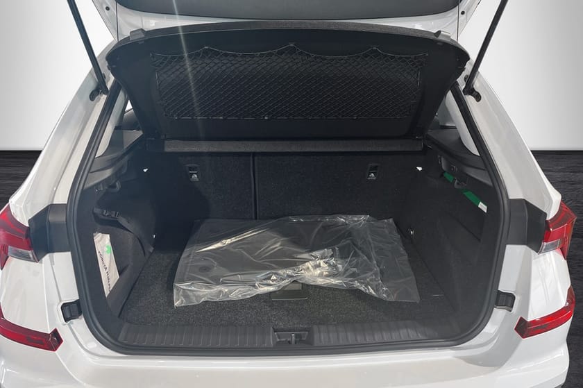 Bild 5 av Škoda Kamiq Selection 1,0 TSI DSG, Backkamera, Drag