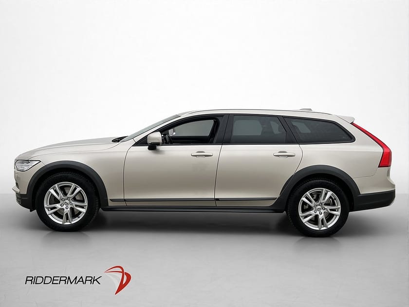 Bild 4 av Volvo V90 Cross Country D4 AWD 190hk VOC D-Värmare Dragkrok