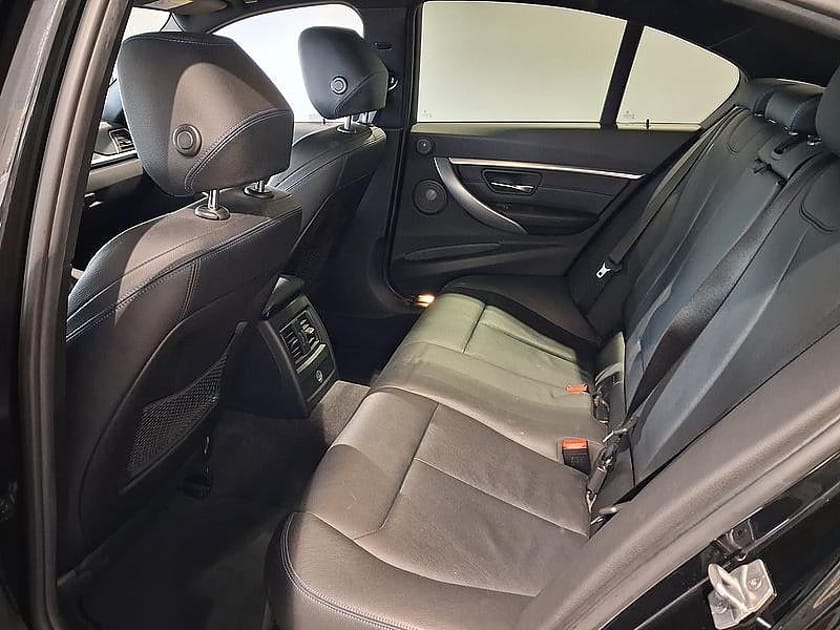 Bild 5 av BMW 320i xDrive Sedan 320 M-SPORT 184HK 4x4 Läder