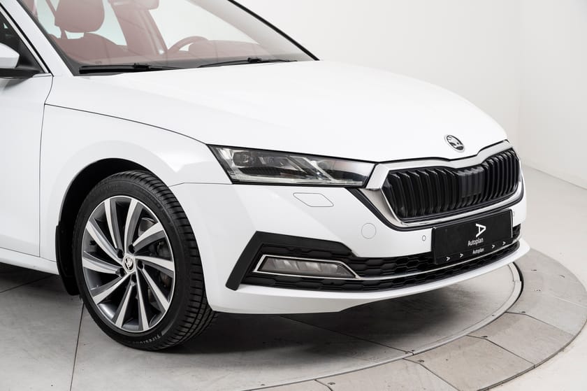 Bilde 3 av Škoda Octavia Combi iV PHEV  ACC/Krok/DCC/Kamera/Webasto/Matrix/HUD/Canton