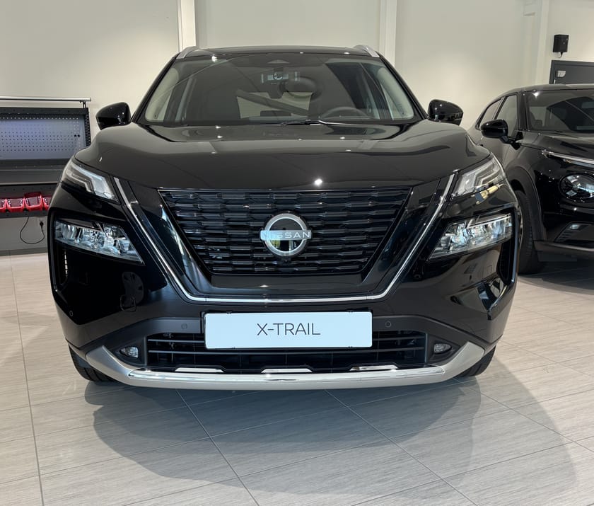 Bild 2 av Nissan X-Trail e-4ORCE Tekna+ 7 säten LAGERIL MED OMGOENDE  LEVERANS!