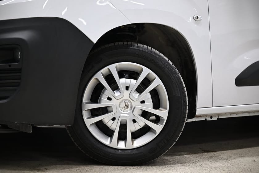 Bild 3 av Citroën Berlingo Van 102HK Drag|Värmare|V-Inredd|Backkamera|EnÄgare|Leasbar