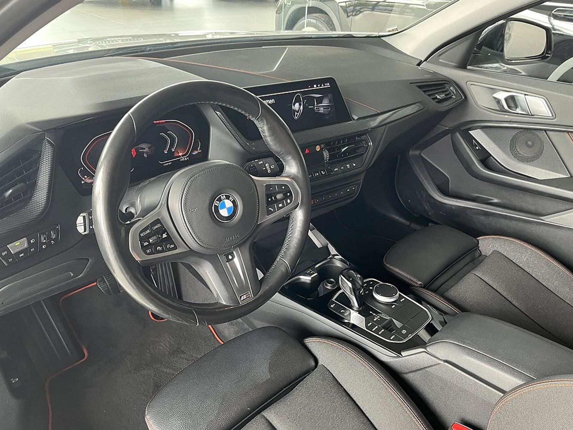 BMW 118 2020, kuva 6/10