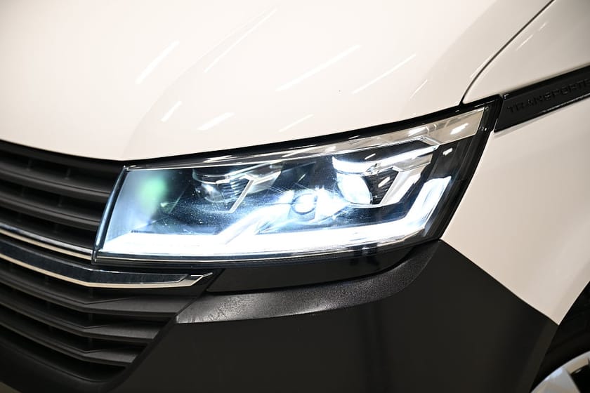 Bild 3 av Volkswagen Transporter DSG 150HK Inredning|LED|Värmare|Backkamera|Lågmil|Moms