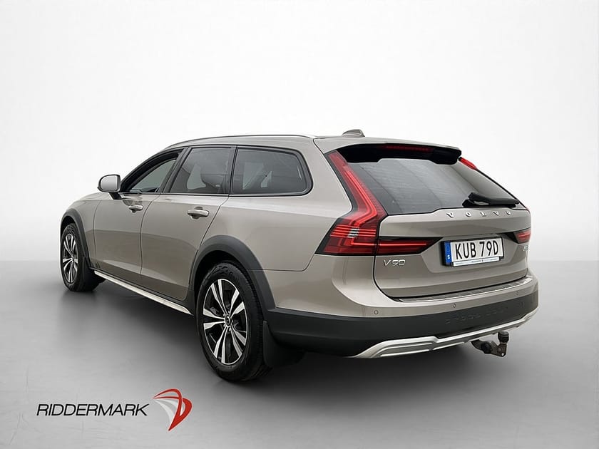 Bild 4 av Volvo V90 Cross Country B5 AWD VOC Värmare H/K Kamera Skinn