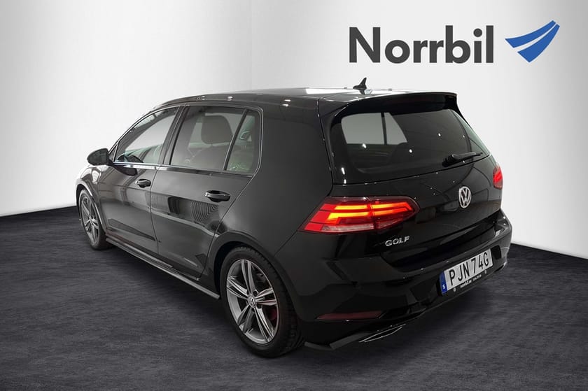 Bild 3 av Volkswagen Golf GT R-Line 150hk TSI Cockpit Fjärrvärmare Dynaudio