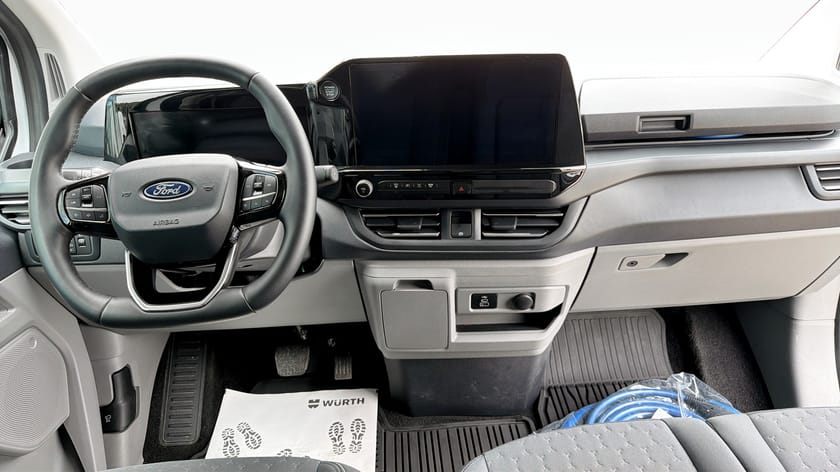 Bild 4 av Ford Tourneo Custom 340 Plug-in Hybrid E-CVT, 233hk, 2025 |9-sits|