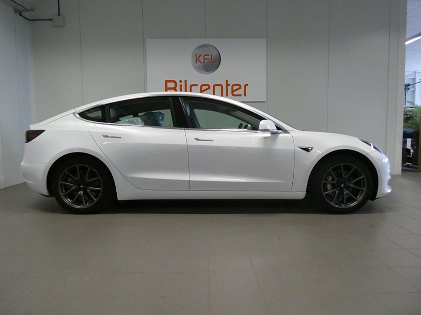 Bild 5 av Tesla Model 3 Long Range AWD Drag-Kamera-Navi-Pano-AutoPilot-SoV