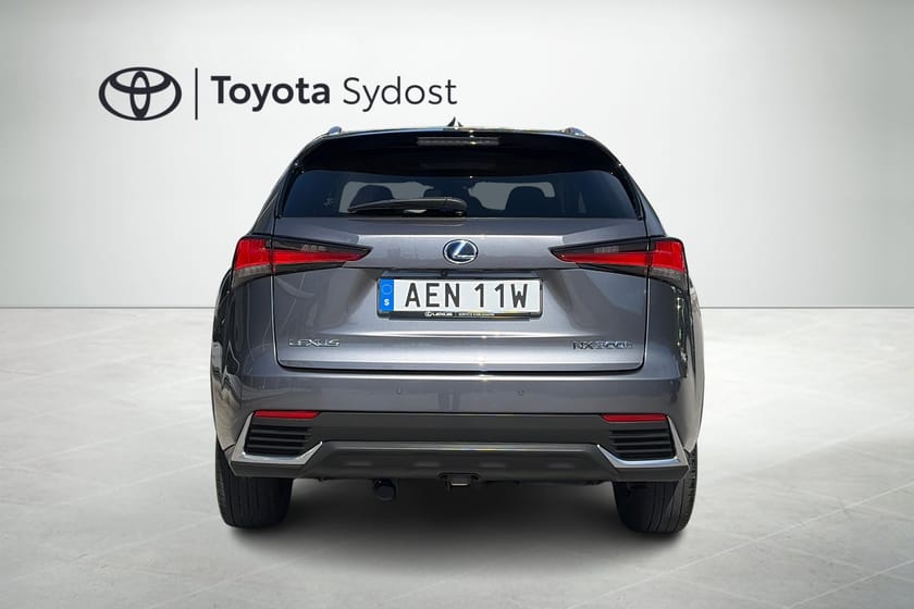 Bild 5 av Lexus NX 300h AWD 2.5 Kyushu Edition Drag