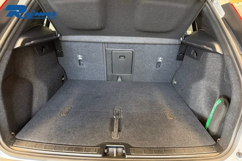 Bild 4 av Volvo EX40 Single Motor Extended Range R Plus Edt