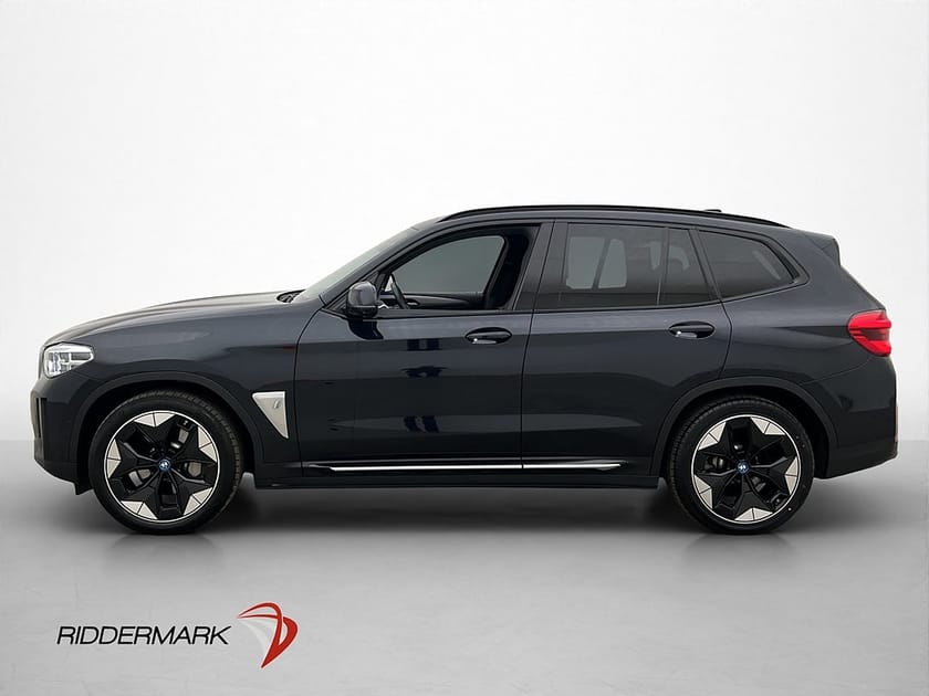 Bild 5 av BMW iX3 286hk Charged Plus Panorama H/K HUD 360° Dragkrok