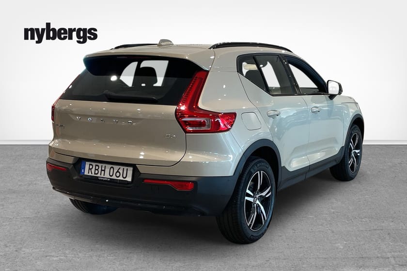 Bild 2 av Volvo XC40 B3 FWD Bensin Plus Dark