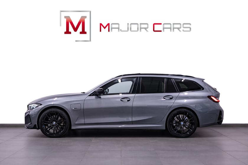 Bild 3 av BMW 330e xDrive Touring M Sport Pano H/K Skyscraper Ambient Drag 292hk