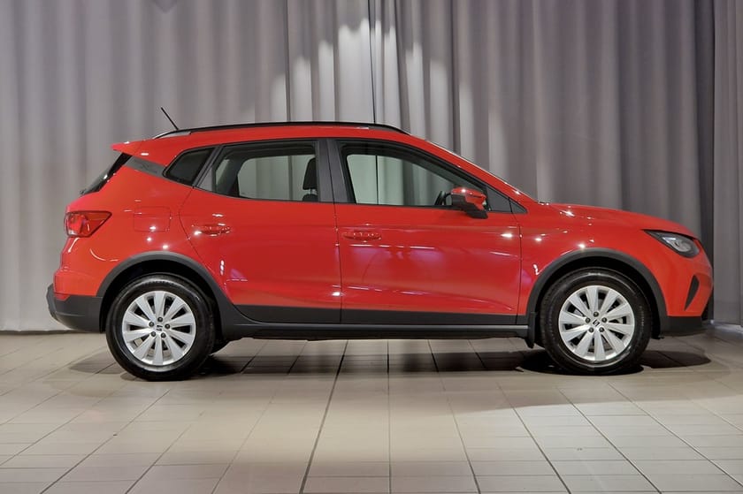 Bild 3 av SEAT Arona | Farthållare | Cockpit | Navi | Full link | 95 hk