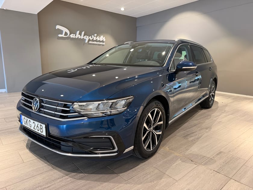 Bild 1 av Volkswagen Passat Sportscombi GTE 218hk DSG | Drag V-hjul Backkamera Värmare