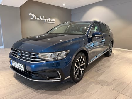 Volkswagen Passat Sportscombi GTE 218hk DSG | Drag V-hjul Backkamera Värmare