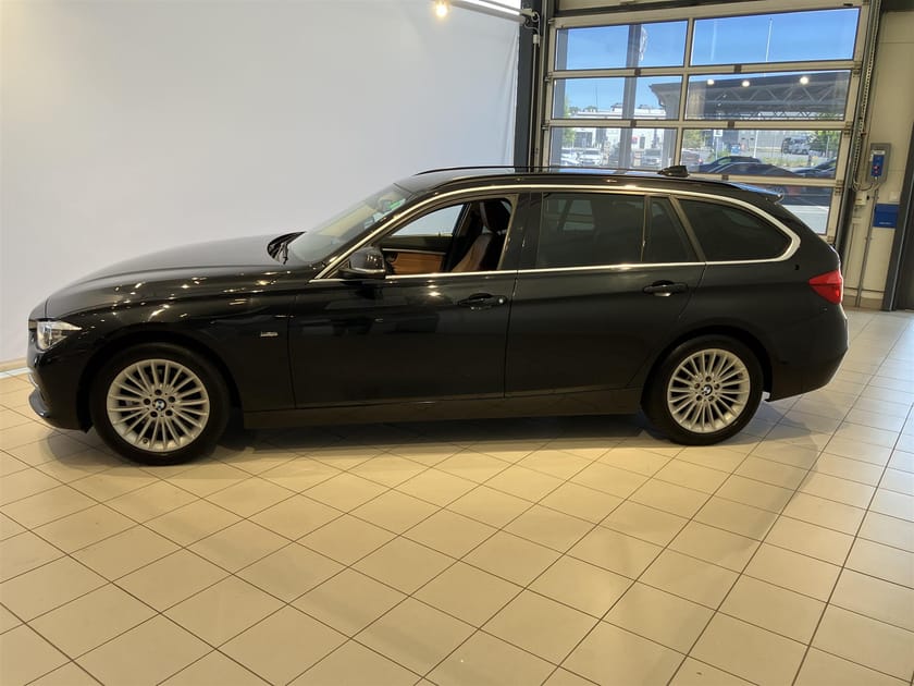 Bild 2 av BMW 320i Touring Luxury Line