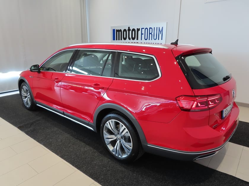 Bild 3 av Volkswagen Passat Alltrack Executive Läder Drag Värmare