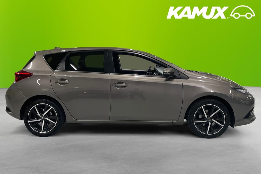 Bild 2 av Toyota Auris 1.2 Turbo Manual - Grill på Köpet -  116hk Backkamera