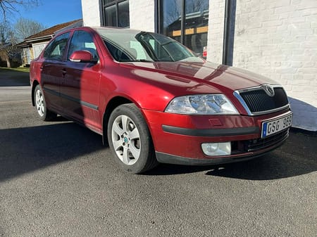 Škoda Octavia Skoda 2.0 TDI DPF 140 hk DSG REPARATIONS OBJEKT SKUREN MOTOR