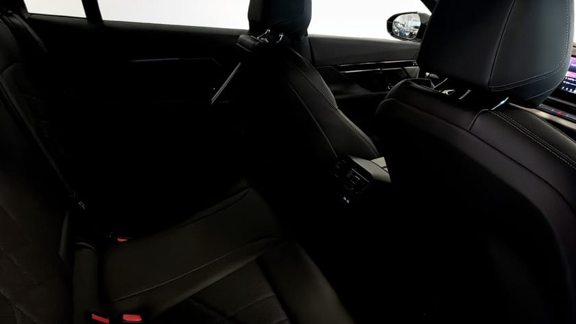 Bild 5 av BMW 530e xDrive Touring M Sport Active Edition Tonat Rattvärme