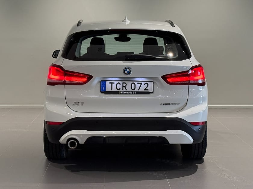 Bild 4 av BMW X1 xDrive25e SportLine Head-Up LM Sportstolar