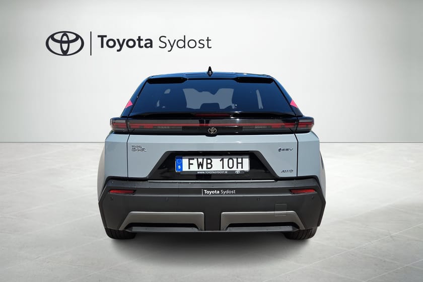 Bild 5 av Toyota C-HR+ Executive 20", 360 kamera, p sensorer fram och bak, el bagagelucka mm