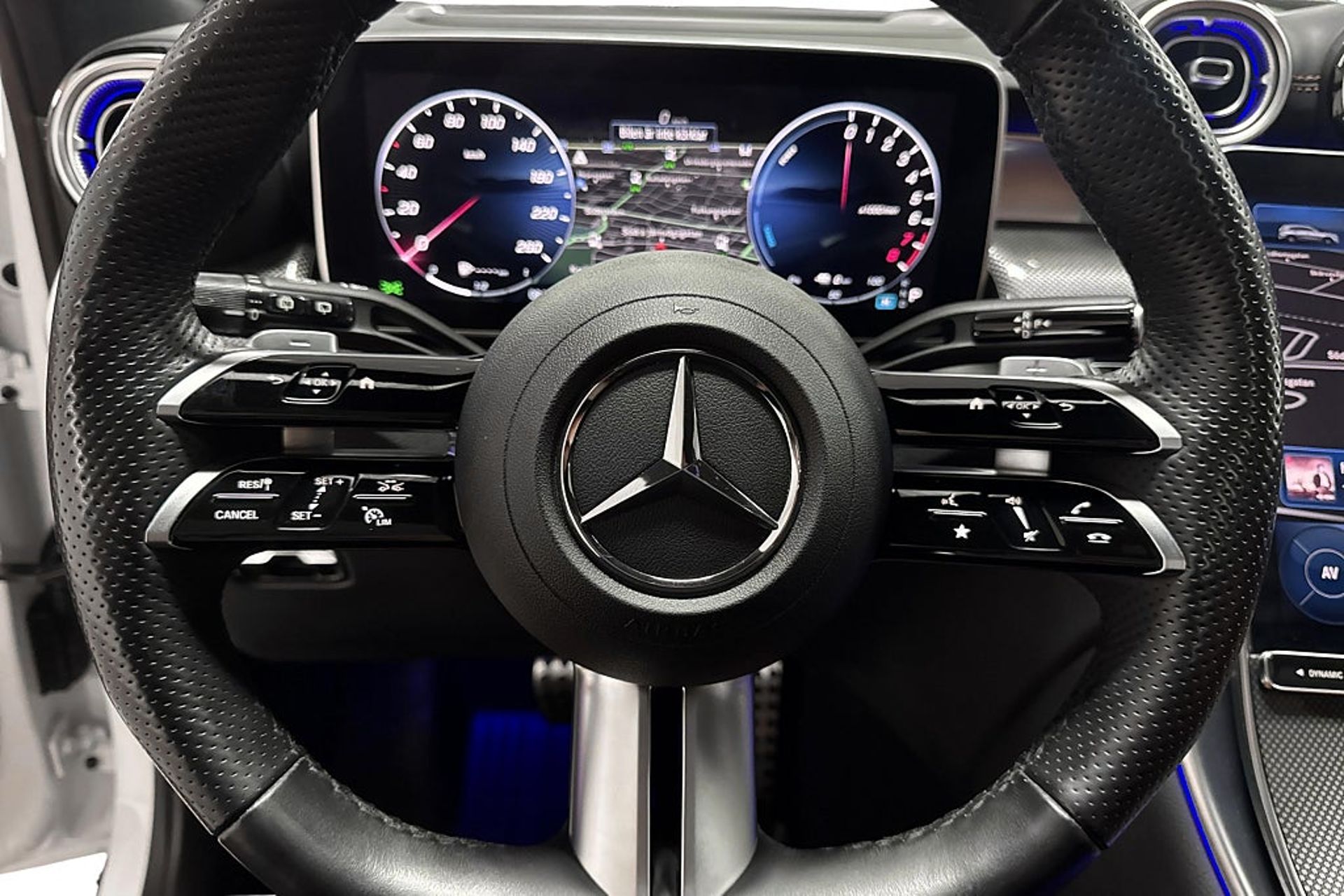 Mercedes-Benz GLC 2024, bild 6/10